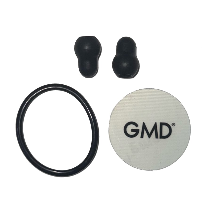 Accesorios del Fonendoscopio OIS VET, kit con olivas de goma negra, un aro o anillo de goma negro para sellar la membrana y una membrana circular de color blanco con logo GMD impreso en negro.. Haga clic para ampliar la imagen