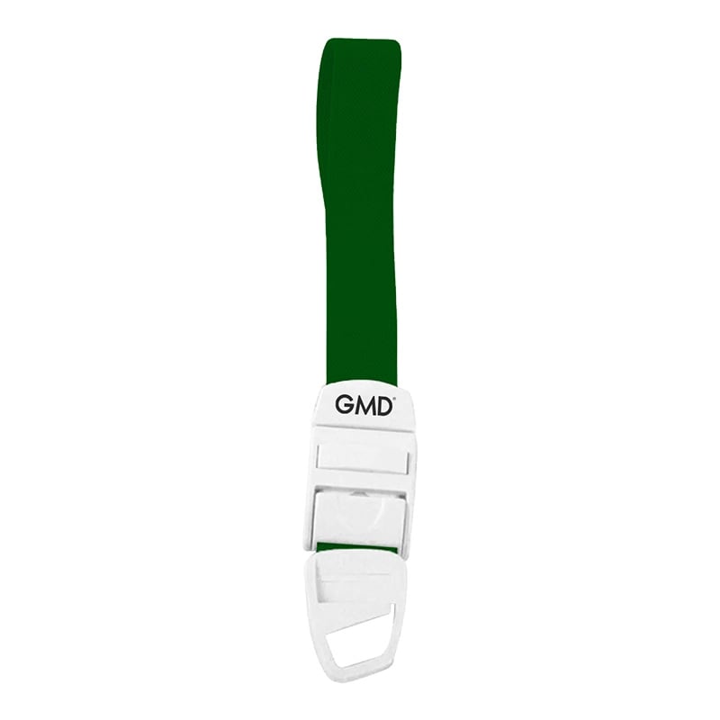 Torniquete GMD Color Verde Oscuro, fabricado en material elástico tipo látex y poliéster; cuenta con un sistema de broche de seguridad y liberación rápida de color blanco, elaborado en material plástico.. Haga clic para ampliar la imagen