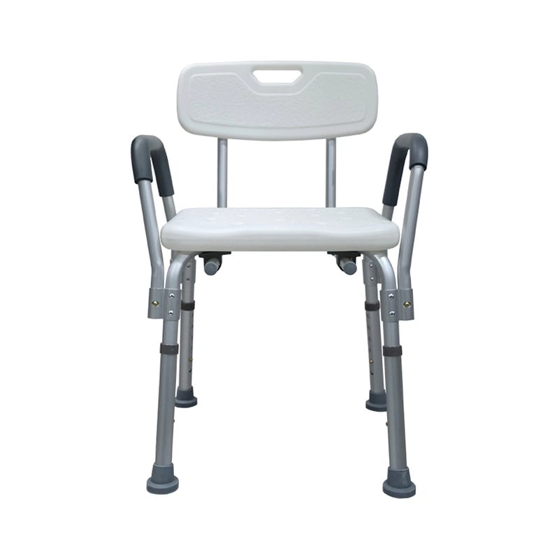 Silla para ducha con brazos, vista frontal, estructura metálica gris. En las patas con pines adaptadores para ajuste de altura y gomas negras antideslizantes, respaldo rectangular blanco con abertura central para el agarre, reposabrazos acolchados grises . Haga clic para ampliar la imagen