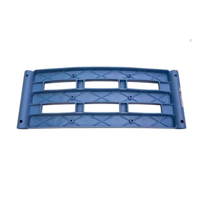 Espaldar para cómodo sanitario kp2-6542sr-ap1-r, vista posterior, color azul, forma rectangular con rejilla central, tres orificios en la parte superior e inferior, con superficie en relibe con froma de 'x' y bordes curvos con orificio superior e inferior. Haga clic para ampliar la imagen