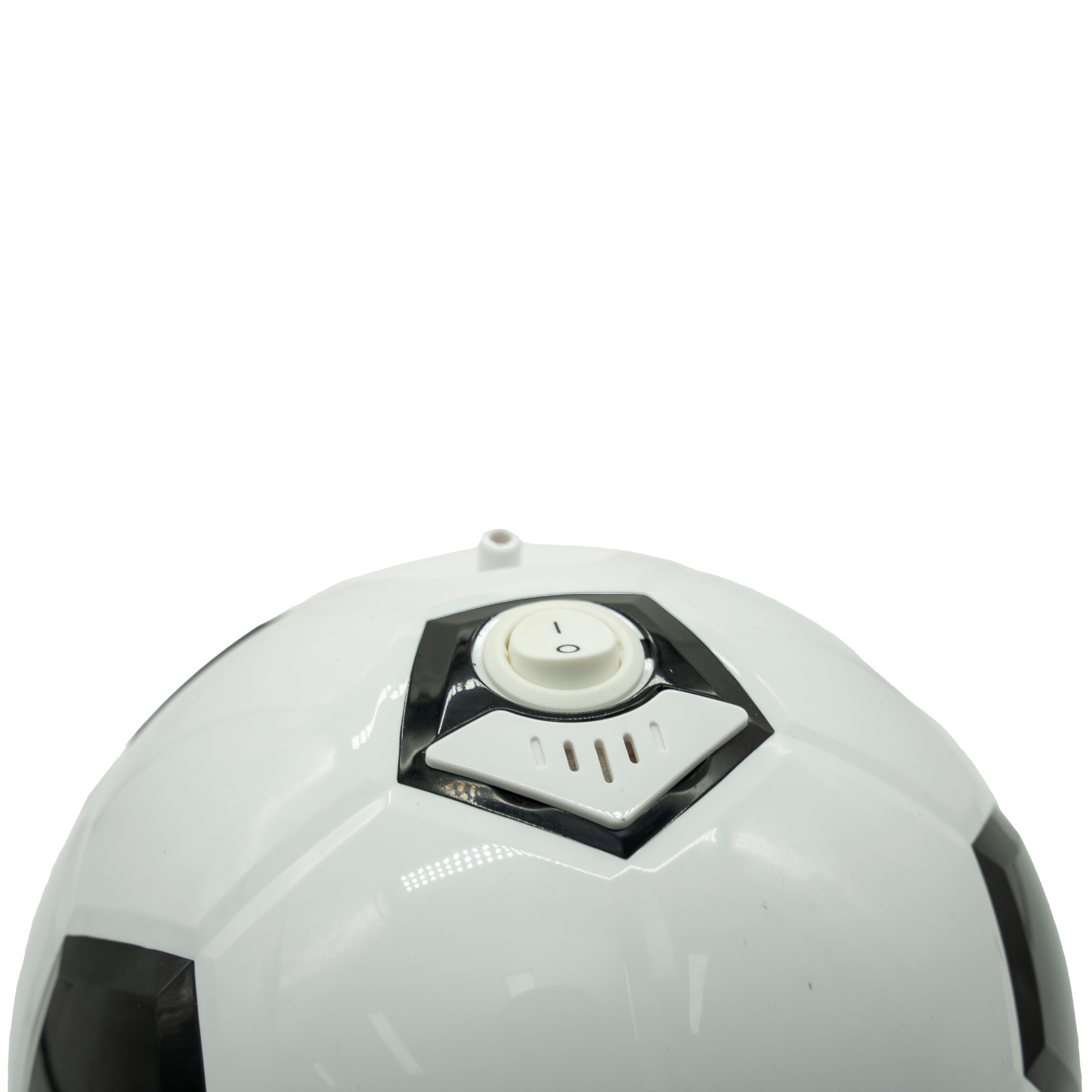 Compresor Nebulizador Nube 1000 figura de balón de fútbol, en la parte superior botón circular de encendido/apagado blanco con borde negro, rejilla blanca y conector blanco en la parte posterior superior.. Haga clic para ampliar la imagen
