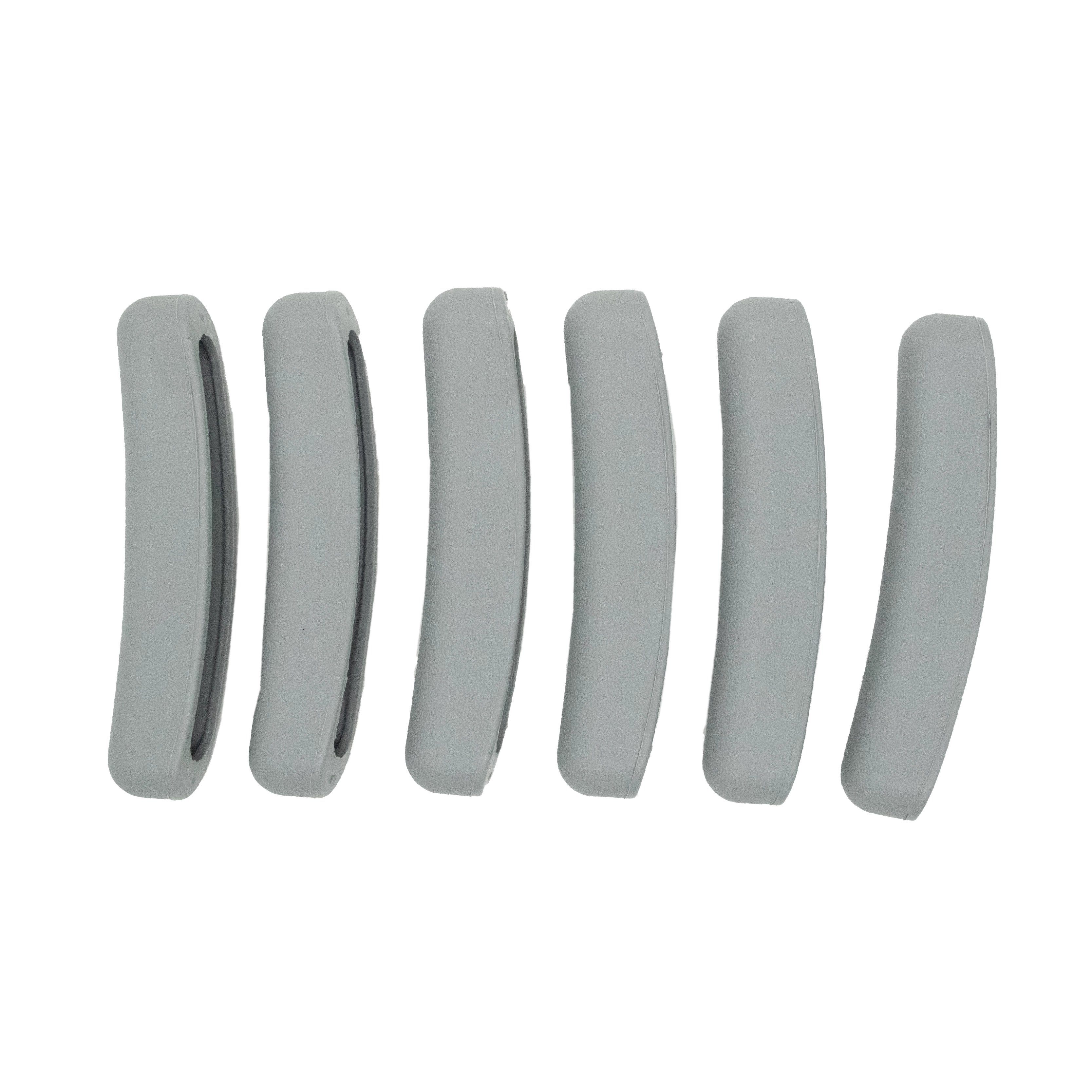 Axilares para muletas, set de seis unidades ubicadas verticalmente, fabricadas en goma de color gris.